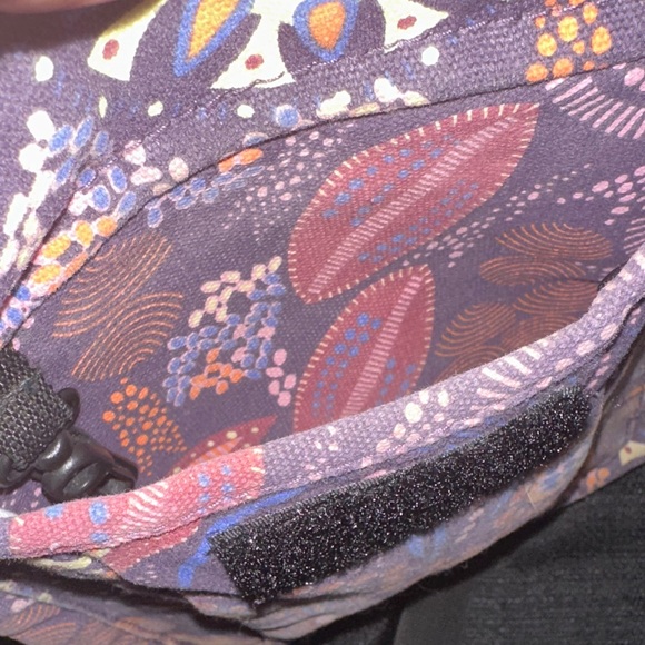 Kavu Crossbody Bag - Navy and Mustard Pattern - Picture 5 of 6